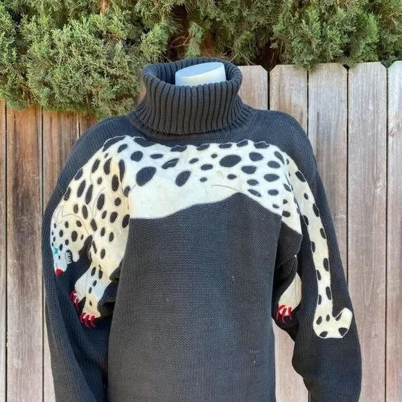 Vintage Trash 1980s Cheetah Leopard Fashion Streetwear Sweater w/ Shoulder Pads